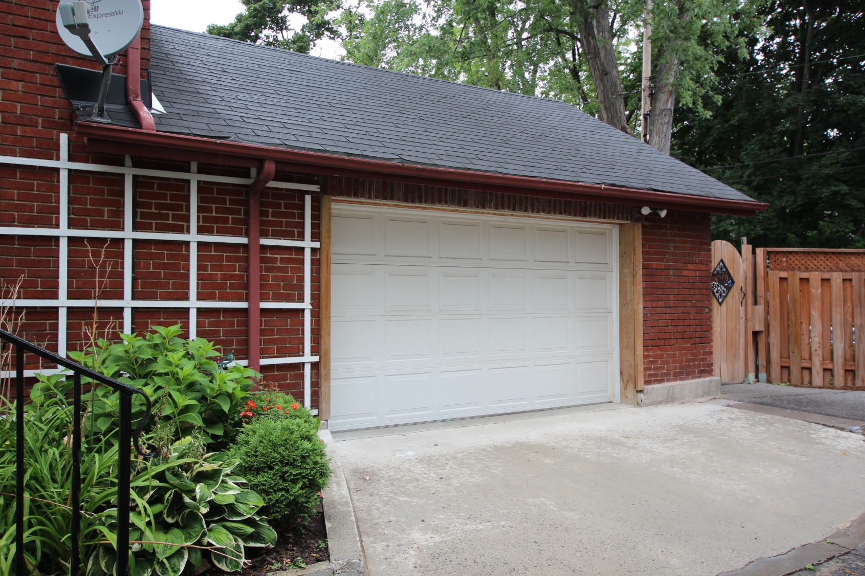 Ottawa House For Sale 469 Island Park Drive Garage 
