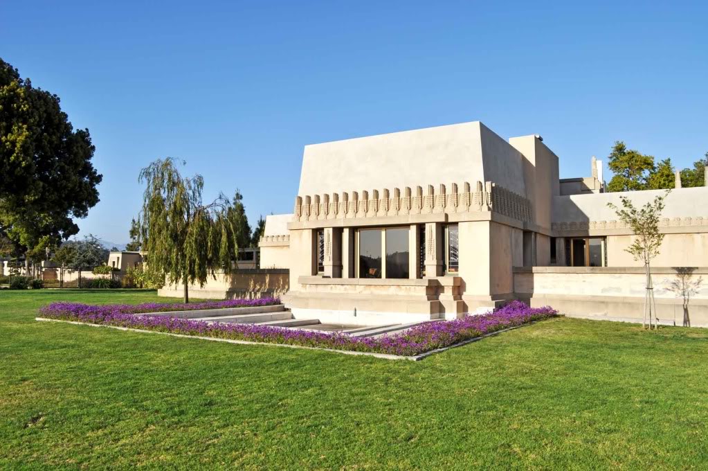 architects-frank-lloyd-wright-hollyhock-house